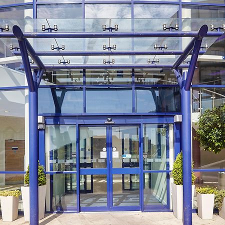 Holiday Inn Express London - Newbury Park, An Ihg Hotel Eksteriør bilde
