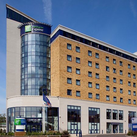 Holiday Inn Express London - Newbury Park, An Ihg Hotel Eksteriør bilde