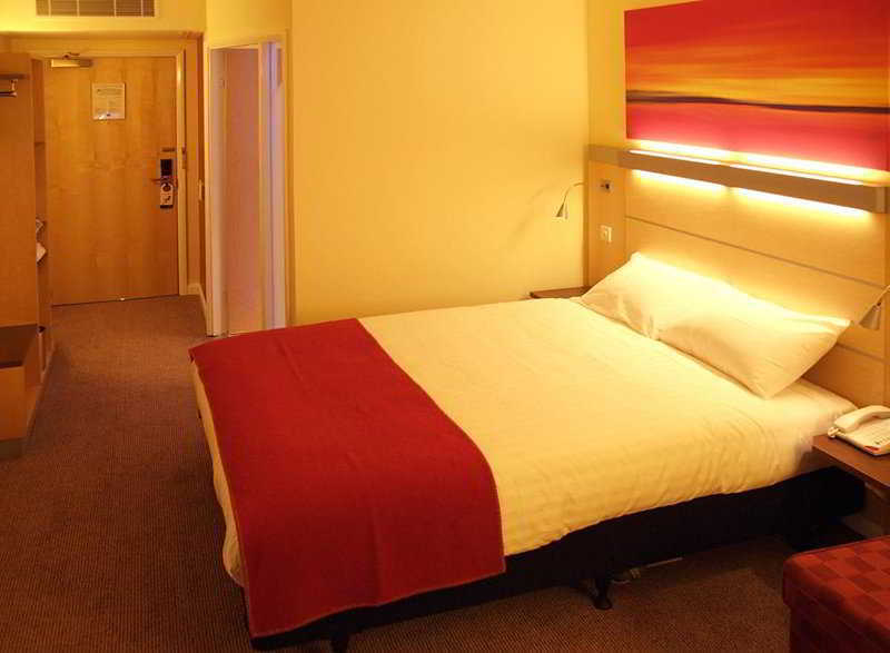 Holiday Inn Express London - Newbury Park, An Ihg Hotel Rom bilde